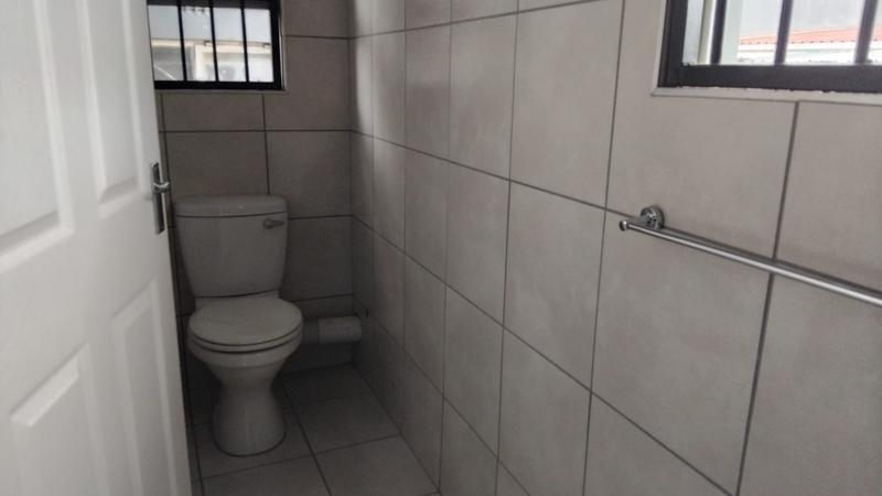 To Let 1 Bedroom Property for Rent in Mthatha Rural Eastern Cape